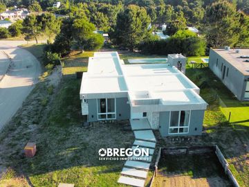 Casa en costa esmeralda con piscina en alquiler para 8 personas