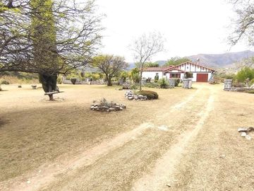 INVERSOR! VENDO Casi 7 hectáreas para lotear con 14 lotes y Chalet 3 dormitorios - 2 baños