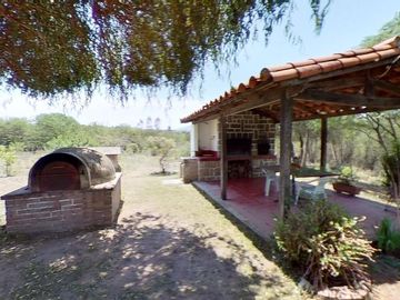 INVERSOR! VENDO Casi 7 hectáreas para lotear con 14 lotes y Chalet 3 dormitorios - 2 baños