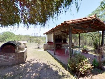 INVERSOR! VENDO Casi 7 hectáreas para lotear con 14 lotes y Chalet 3 dormitorios - 2 baños