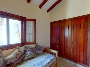 INVERSOR! VENDO Casi 7 hectáreas para lotear con 14 lotes y Chalet 3 dormitorios - 2 baños