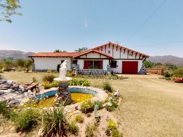 INVERSOR! VENDO Casi 7 hectáreas para lotear con 14 lotes y Chalet 3 dormitorios - 2 baños