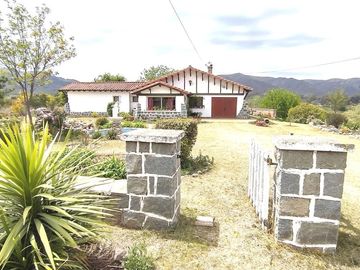 INVERSOR! VENDO Casi 7 hectáreas para lotear con 14 lotes y Chalet 3 dormitorios - 2 baños