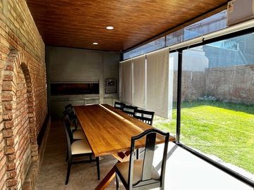¡¡VDO. EXC CASA 2 DORM. A 1/2 CUADRA AV. SABATTINI - B° CRISOL SUD CBA¡¡