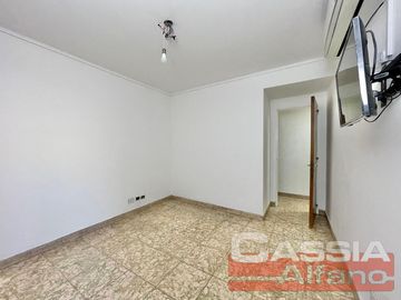 DEPARTAMENTO 3 AMBIENTES IMPECABLE ESTADO, 2 DORMIT, DET. CATEGORÍA, BAJAS EXPENSAS