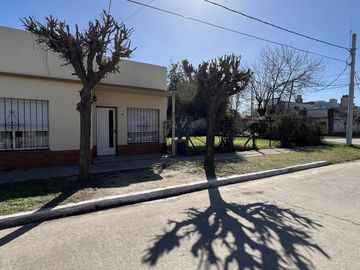 Casa de 3 amb. APTO CREDITO a la venta en cañuelas
