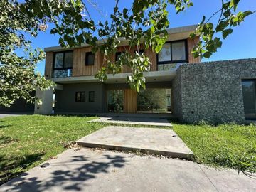 Casa en  Pilara, 