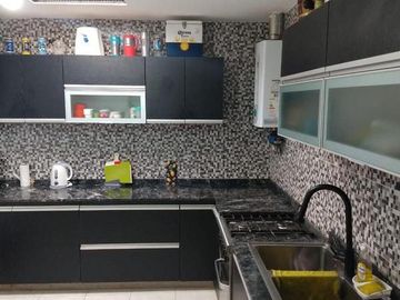 Venta Casa 2 dormitorios con cochera - Tiro Suizo, Rosario