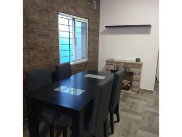 Venta Casa 2 dormitorios con cochera - Tiro Suizo, Rosario