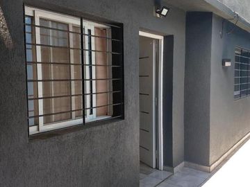 Venta Casa 2 dormitorios con cochera - Tiro Suizo, Rosario