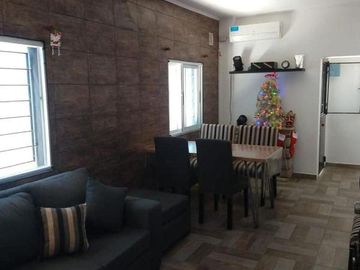 Venta Casa 2 dormitorios con cochera - Tiro Suizo, Rosario