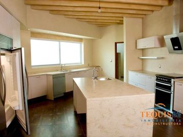 HOTEL BOUTIQUE EN RENTA/VENTA  EN UBICACION CENTRICA TEQUISQUIAPAN | Daphne