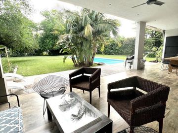Hermosa Casa en venta en Barrio Los Pinguinos Club de Campo