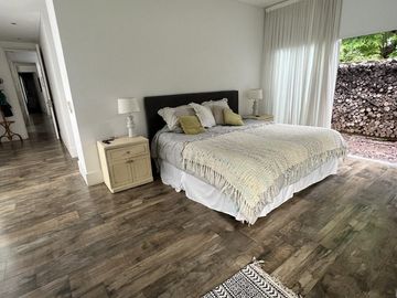 Hermosa Casa en venta en Barrio Los Pinguinos Club de Campo