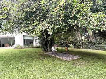 Hermosa Casa en venta en Barrio Los Pinguinos Club de Campo