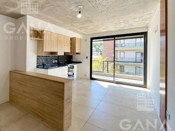 Venta de Departamento de 1 Dormitorio a estrenar con balcón al frente.