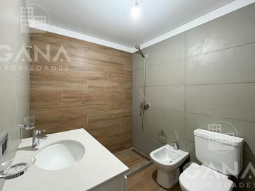 Venta de Departamento de 1 Dormitorio a estrenar con balcón al frente.