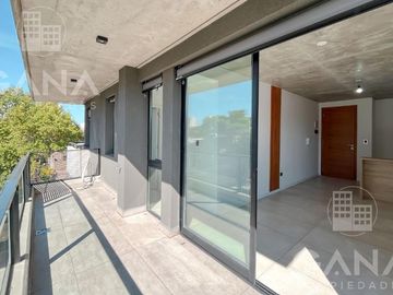 Venta de Departamento de 1 Dormitorio a estrenar con balcón al frente.