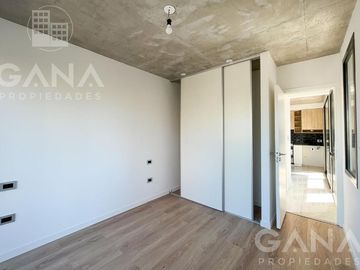 Venta de Departamento de 1 Dormitorio a estrenar con balcón al frente.