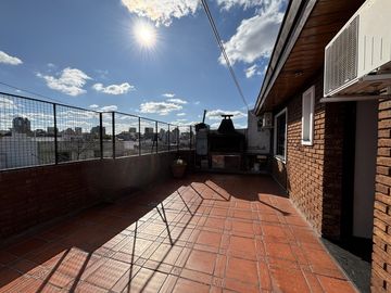 Venta PH 4 ambientes en Boedo con terraza