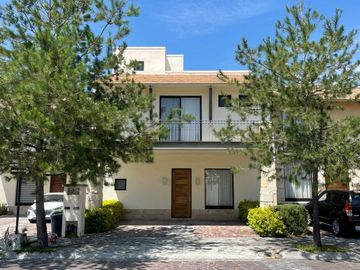 CASA EN VENTA EN HACIENDA VALBUENA LEÓN GUANAJUATO