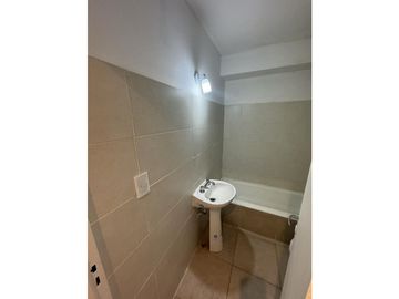 VENTA 2 AMBIENTES CON ESTUDIO A METROS DE PLAZA MITRE