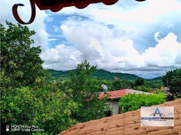 Alquilo preciosa casa amueblada en San Carlitos, con opcion a compra!