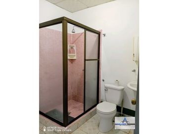 Alquilo preciosa casa amueblada en San Carlitos, con opcion a compra!