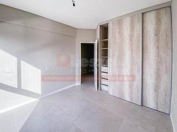 Semipiso de 2 ambientes con doble orientación - Lomas De Zamora
