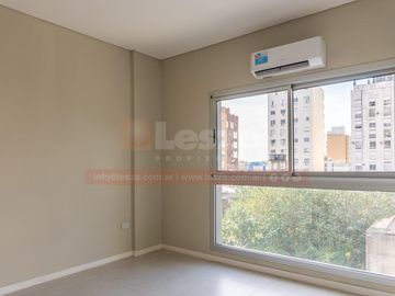 Semipiso de 2 ambientes con doble orientación - Lomas De Zamora