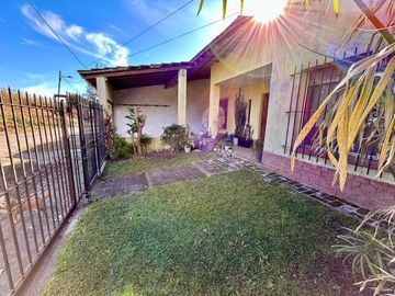 CASA EN VENTA CUATRO AMBIENTES