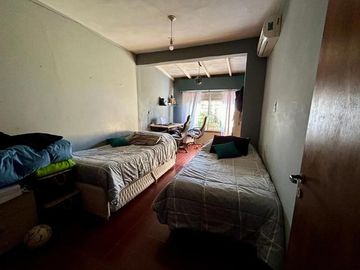 CASA EN VENTA CUATRO AMBIENTES