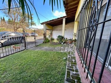 CASA EN VENTA CUATRO AMBIENTES