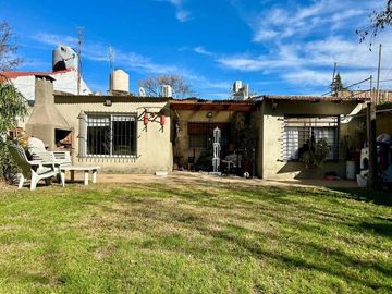 CASA EN VENTA CUATRO AMBIENTES