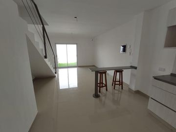 Muy lindo PH en Juan de Garay 3220