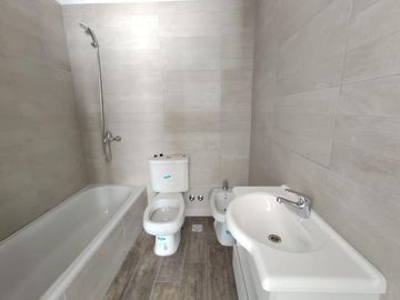 Muy lindo PH en Juan de Garay 3220