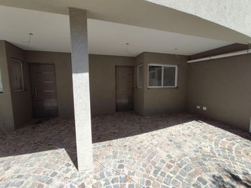 Muy lindo PH en Juan de Garay 3220