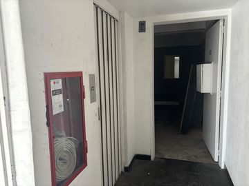 Edificio en venta para reconvertir en vivienda o readaptar su uso