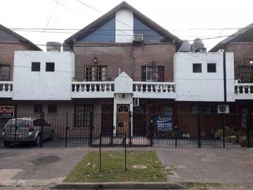 DUPLEX 3 AMBIENTES CON COCHERA - U$S 75.000.- ACEPTA PERMUTA