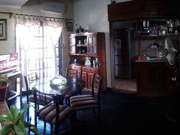 DUPLEX 3 AMBIENTES CON COCHERA - U$S 75.000.- ACEPTA PERMUTA
