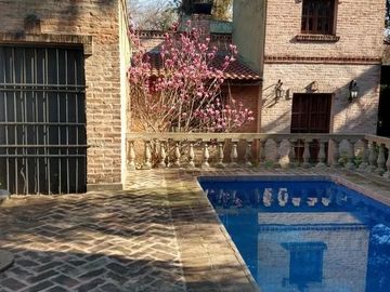 Venta Casa Quinta - Pilar Centro - Con caballerizas