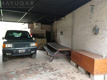 Venta Casa Quinta - Pilar Centro - Con caballerizas