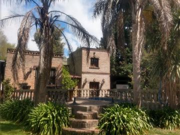 Venta Casa Quinta - Pilar Centro - Con caballerizas