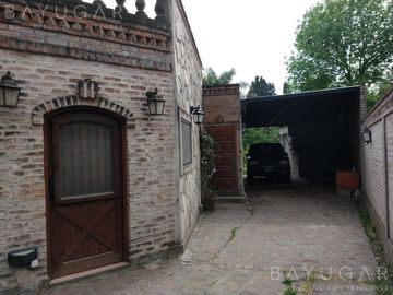 Venta Casa Quinta - Pilar Centro - Con caballerizas