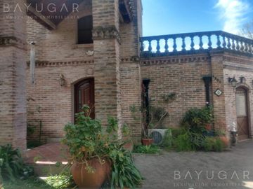 Venta Casa Quinta - Pilar Centro - Con caballerizas