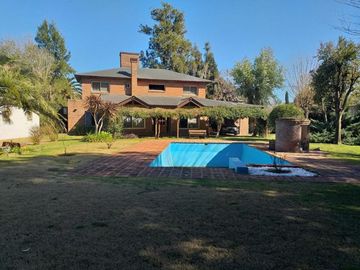 Casa en Funes
