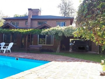 Casa en Funes