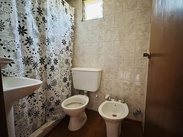 Casa con 9 Departamentos en Colón Venta