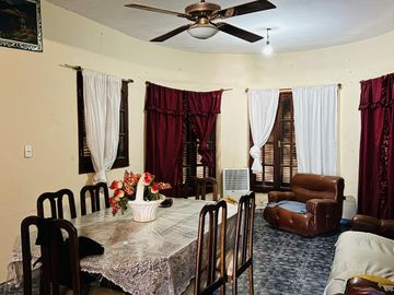 Casa con 9 Departamentos en Colón Venta