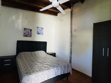 Casa con 9 Departamentos en Colón Venta